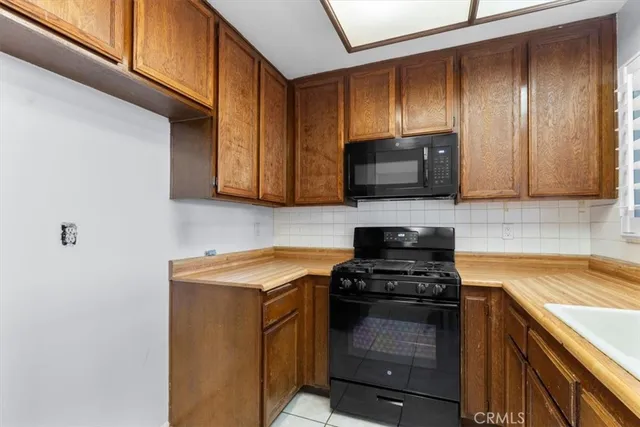 $399,000 | 13100 Bromont Avenue, Unit 15, Sylmar, CA 91342