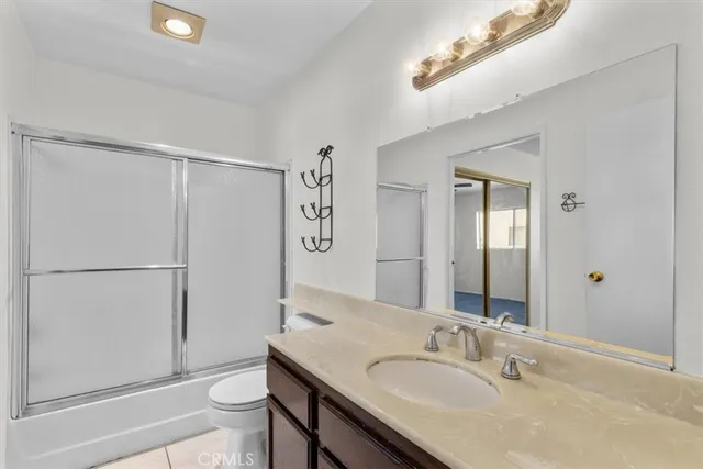 $399,000 | 13100 Bromont Avenue, Unit 15, Sylmar, CA 91342