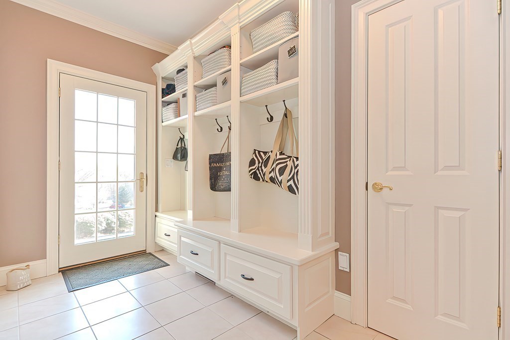18 Fawn Ridge Road Hopkinton, MA 01748 - Photo 2 of 42 Gallery Image 2
