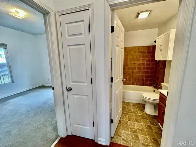 $1,050 | 452 East Ferguson Avenue, Unit A, Wood River, IL 62095