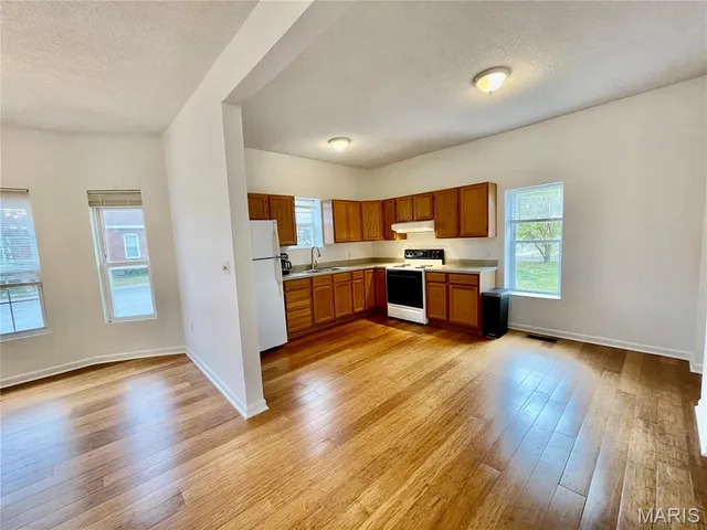 $1,050 | 452 East Ferguson Avenue, Unit A, Wood River, IL 62095