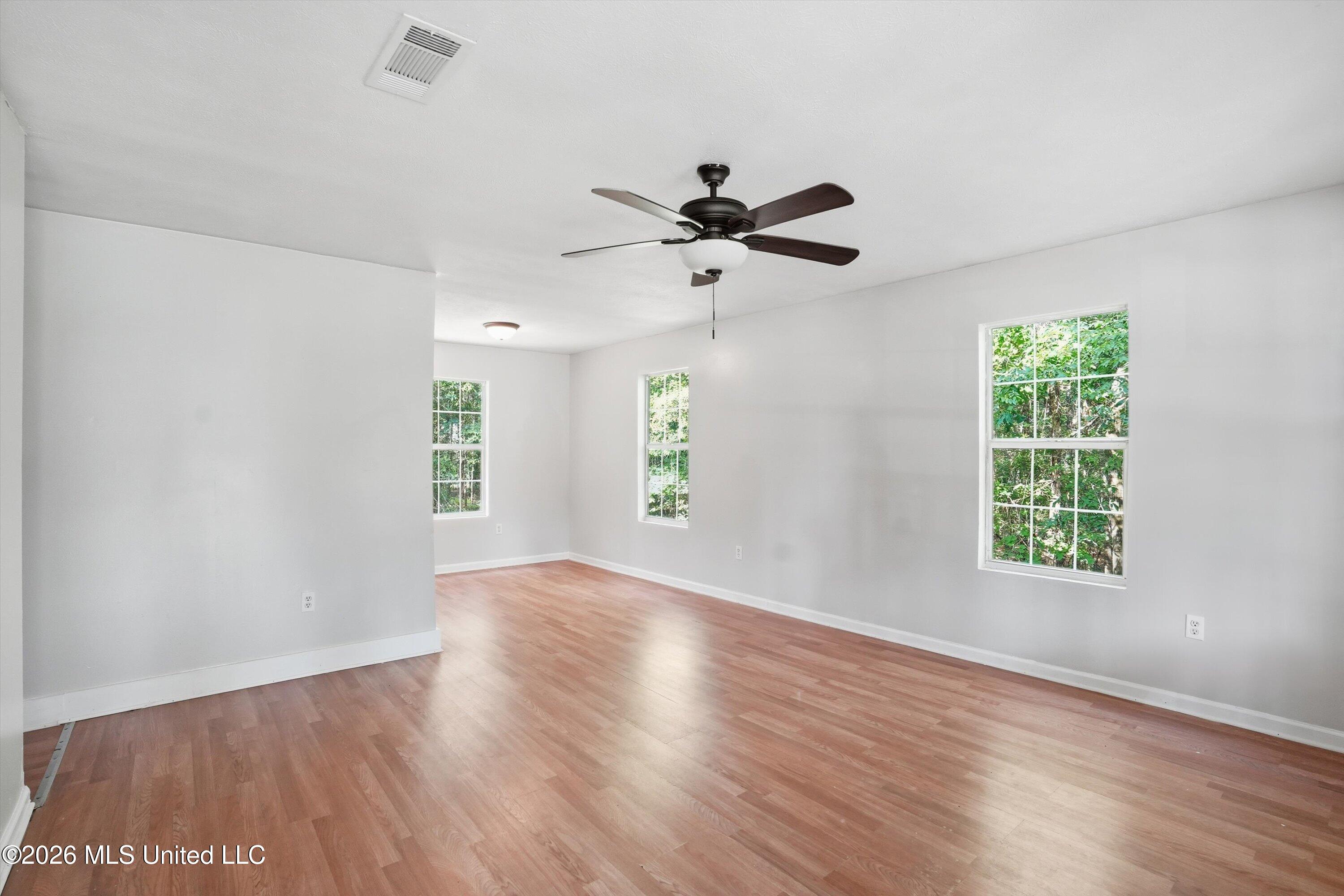 619 West Sunset Drive Brandon, MS 39042 - Photo 5 of 25 04-619_W_Sunset_Dr_004