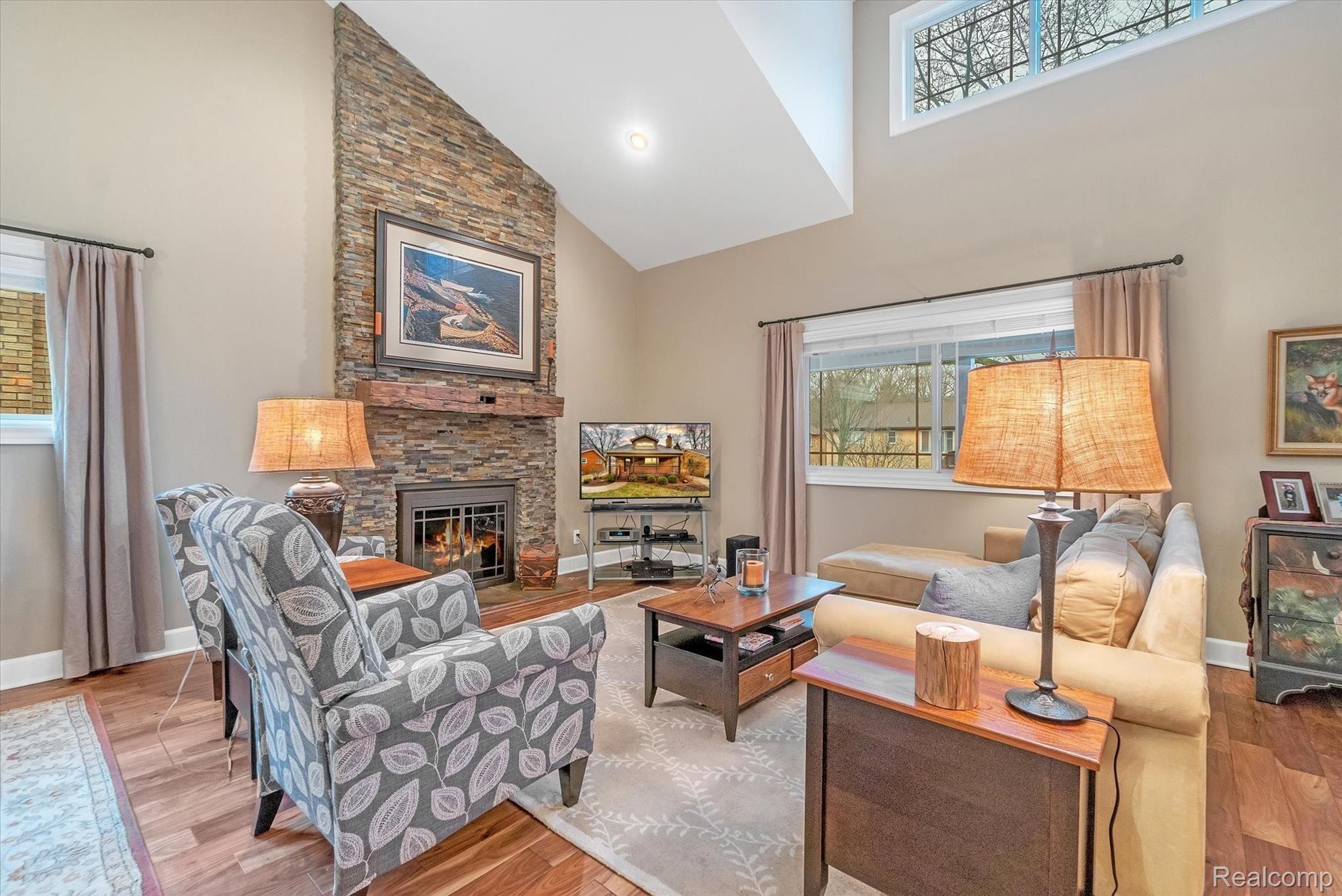 203 South Alice Avenue Rochester, MI 48307 - Photo 12 of 35 12-203-S-Alice-Ave-WindowStill-Real-Estate-Photography-13.jpg
