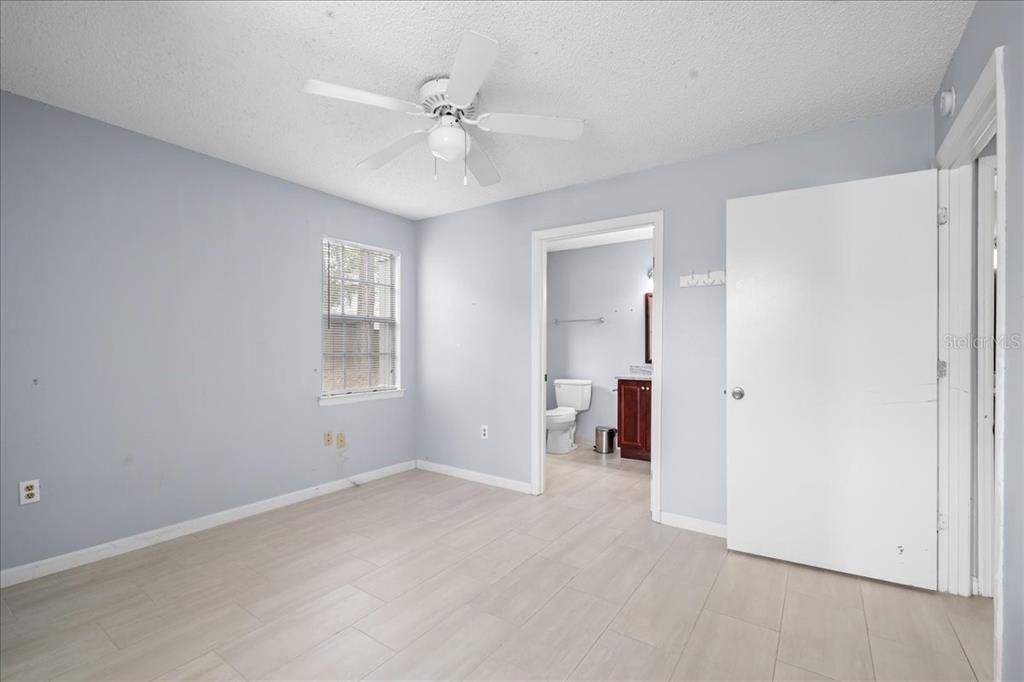 3705 Southwest 27th Street, Unit 611 Gainesville, FL 32608 - Photo 21 of 30