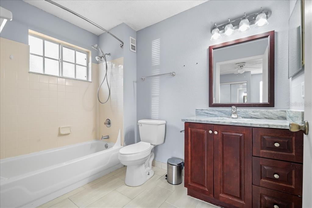 3705 Southwest 27th Street, Unit 611 Gainesville, FL 32608 - Photo 23 of 30