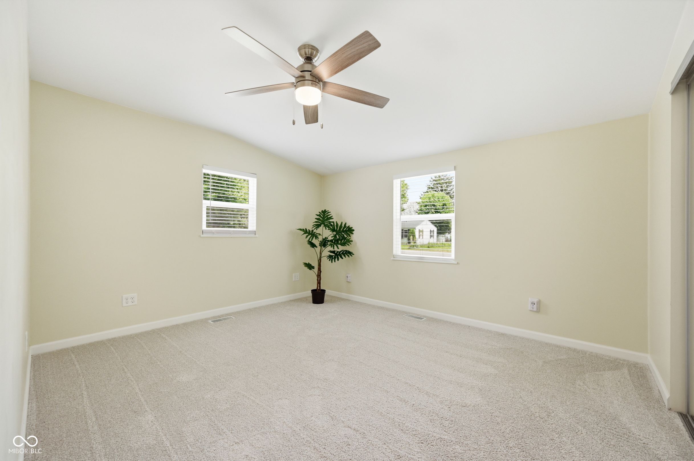 261 North Hillsboro Road New Castle, IN 47362 - Photo 17 of 35