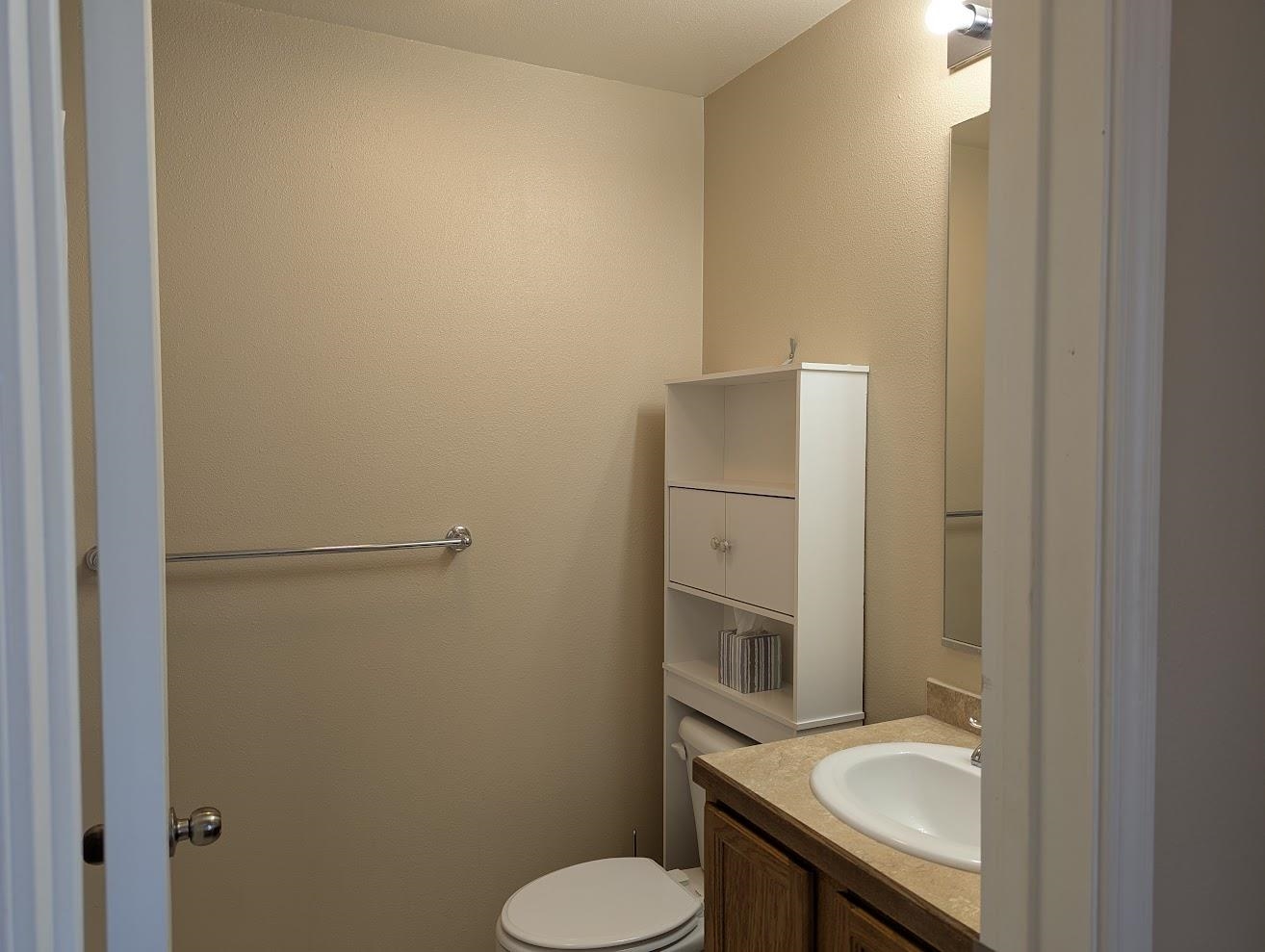 435 32 Road, Unit 907 Clifton, CO 81520 - Photo 16 of 24 a bathroom with a sink toilet and shower