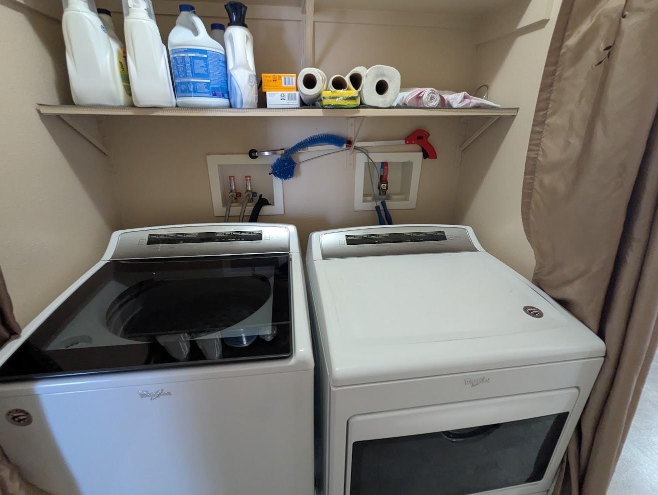 435 32 Road, Unit 907 Clifton, CO 81520 - Photo 9 of 24 a utility room with dryer and washer