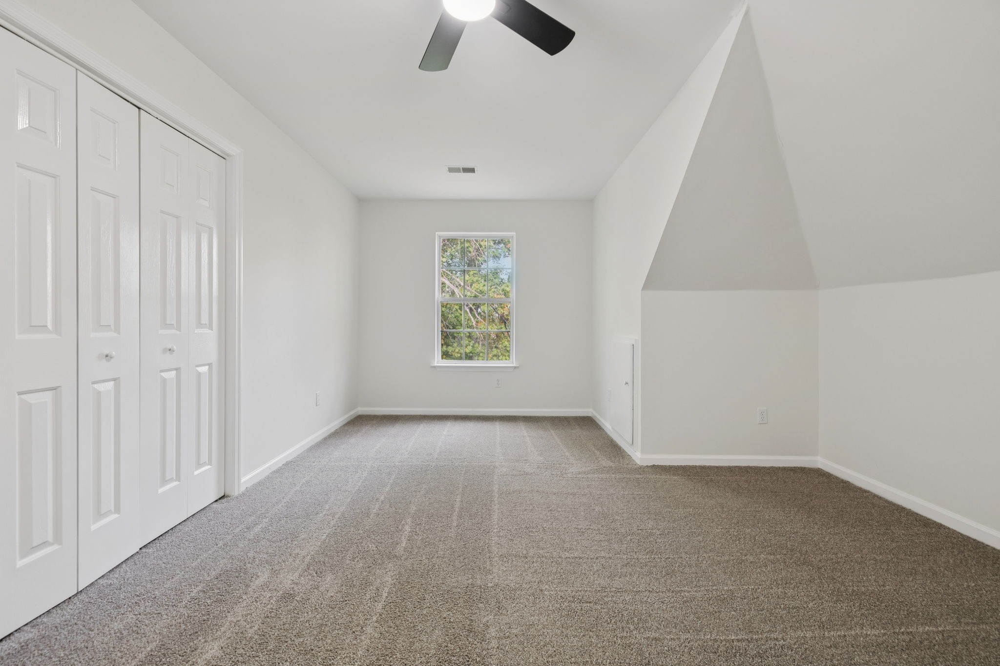 4909 John Hagar Road Hermitage, TN 37076 - Photo 44 of 67 an empty room with windows