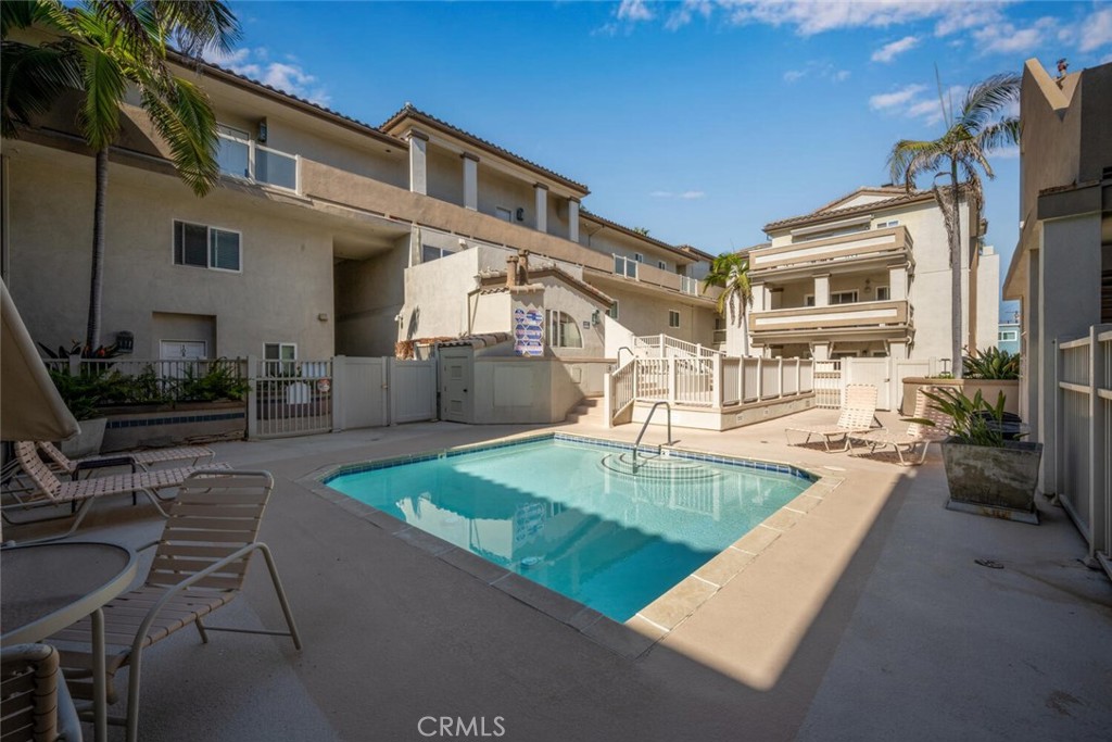 1516 Pacific Coast Highway, Unit 101 Huntington Beach, CA 92648 - Photo 40 of 58