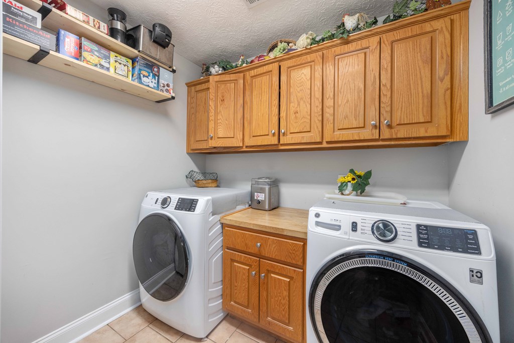 2083 Johnson Mill Road Hamilton, GA 31811 - Photo 21 of 54 a utility room with dryer and washer