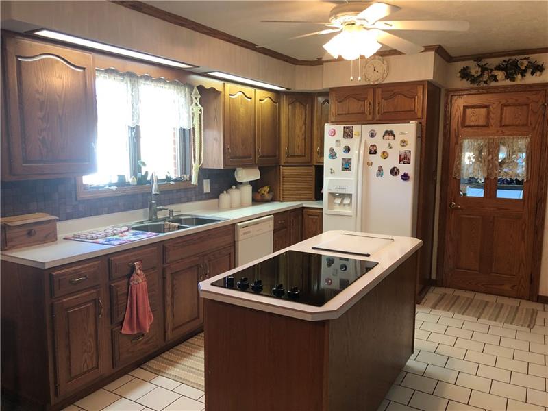 143 St James Road Ringgold, PA 15770 - Photo 3 of 17