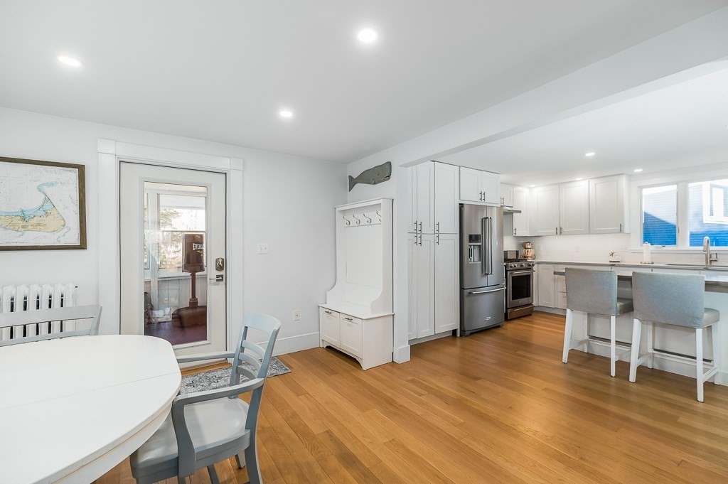 8 Forest Street Manchester, MA 01944 - Photo 6 of 32