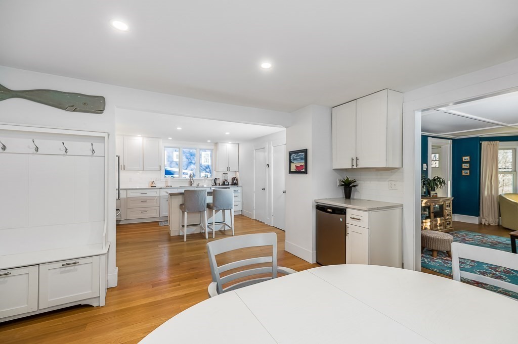 8 Forest Street Manchester, MA 01944 - Photo 7 of 32