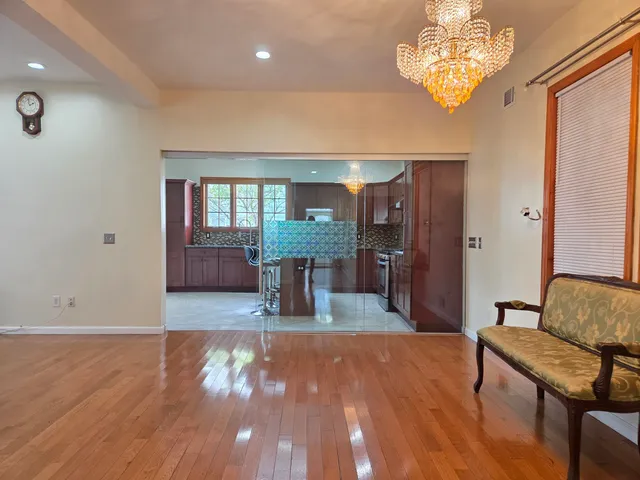 $4,200 | 561 Ave East, Bayonne, NJ 07002