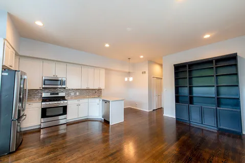 $550,000 | 1335 North Mohawk Street, Unit 2N, Chicago, IL 60610
