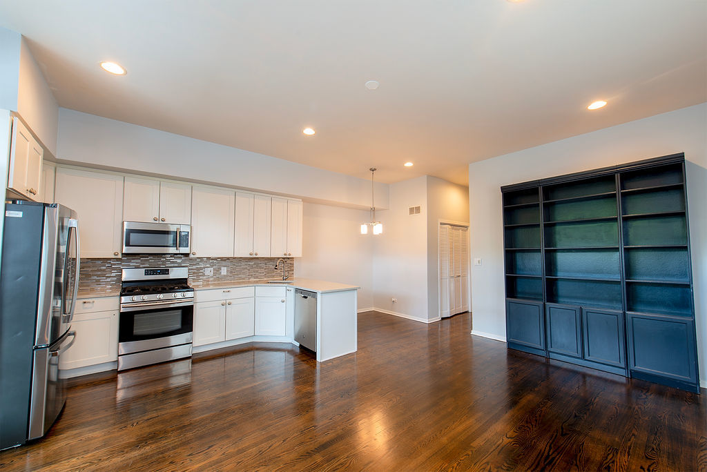 1335 North Mohawk Street, Unit 2N Chicago, IL 60610 - Photo 3 of 17