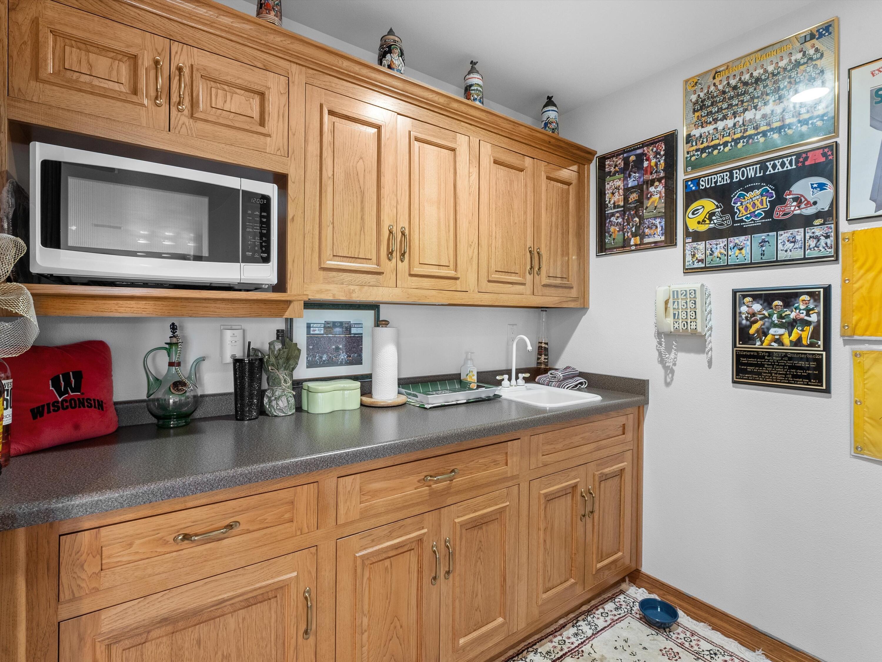 1505 Blue Heron Drive Two Rivers, WI 54241 - Photo 45 of 50 Lower Wet Bar