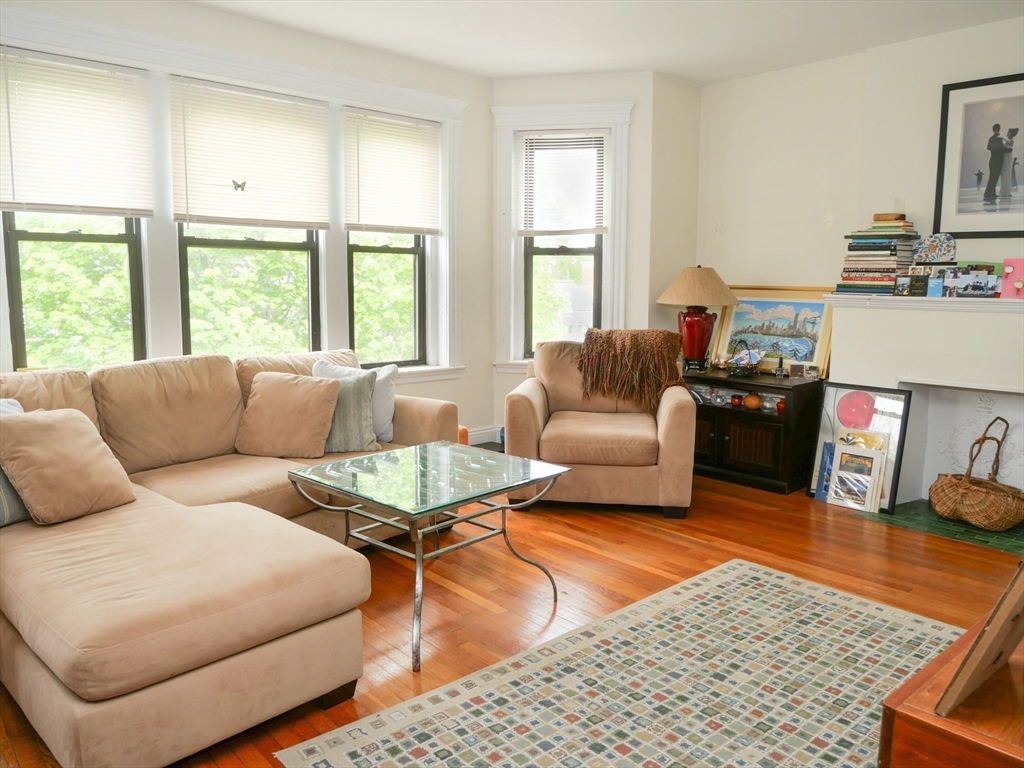 26 Browne Street, Unit 1 Brookline, MA 02446 - Photo 6 of 8