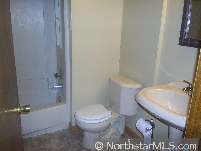 2327 26th Street Northwest Rochester, MN 55901 - Photo 8 of 10