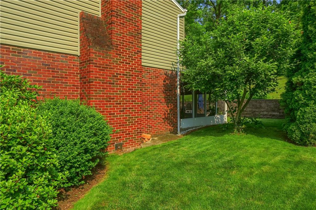 217 Baintree Road Moon Township, PA 15108 - Photo 33 of 34 Gallery Image 33