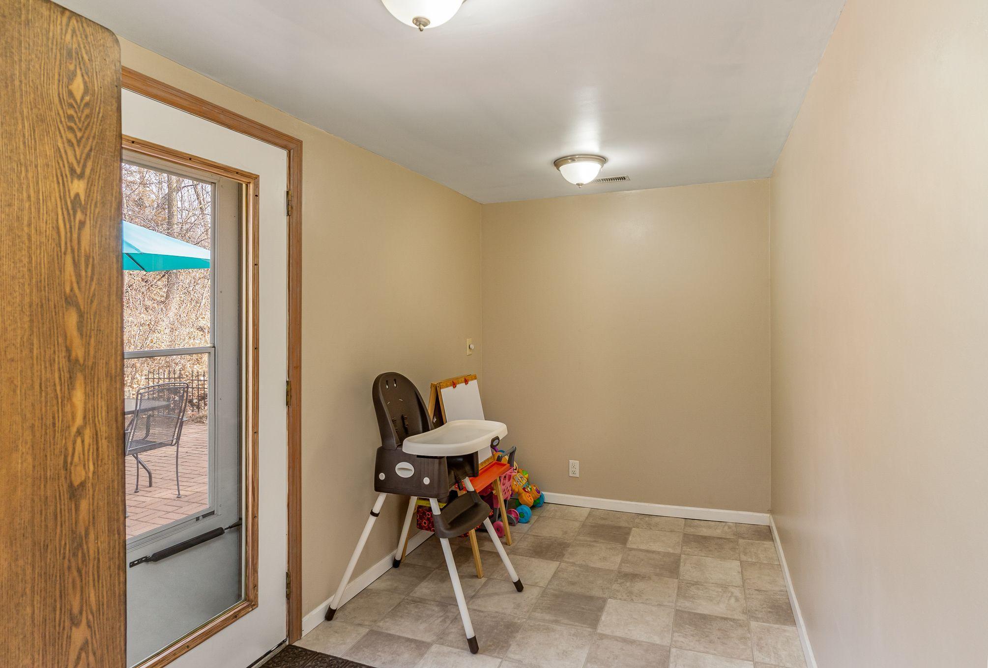 5817 Rowland Road Minnetonka, MN 55343 - Photo 11 of 21 Gallery Image 11