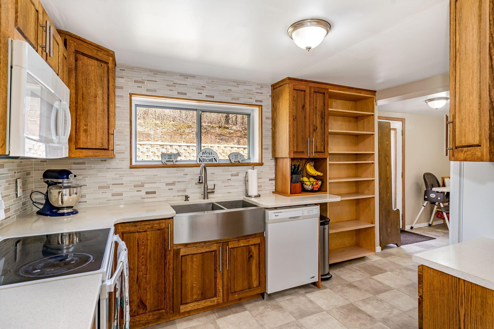 5817 Rowland Road Minnetonka, MN 55343 - Photo 8 of 21 Gallery Image 8