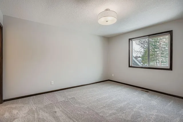 $484,900 | 510 Lois Lane, Lino Lakes, MN 55014