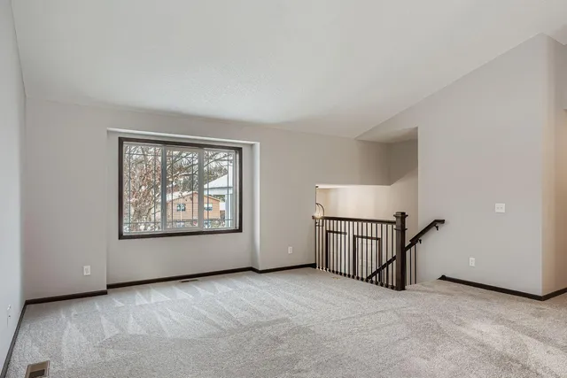 $484,900 | 510 Lois Lane, Lino Lakes, MN 55014