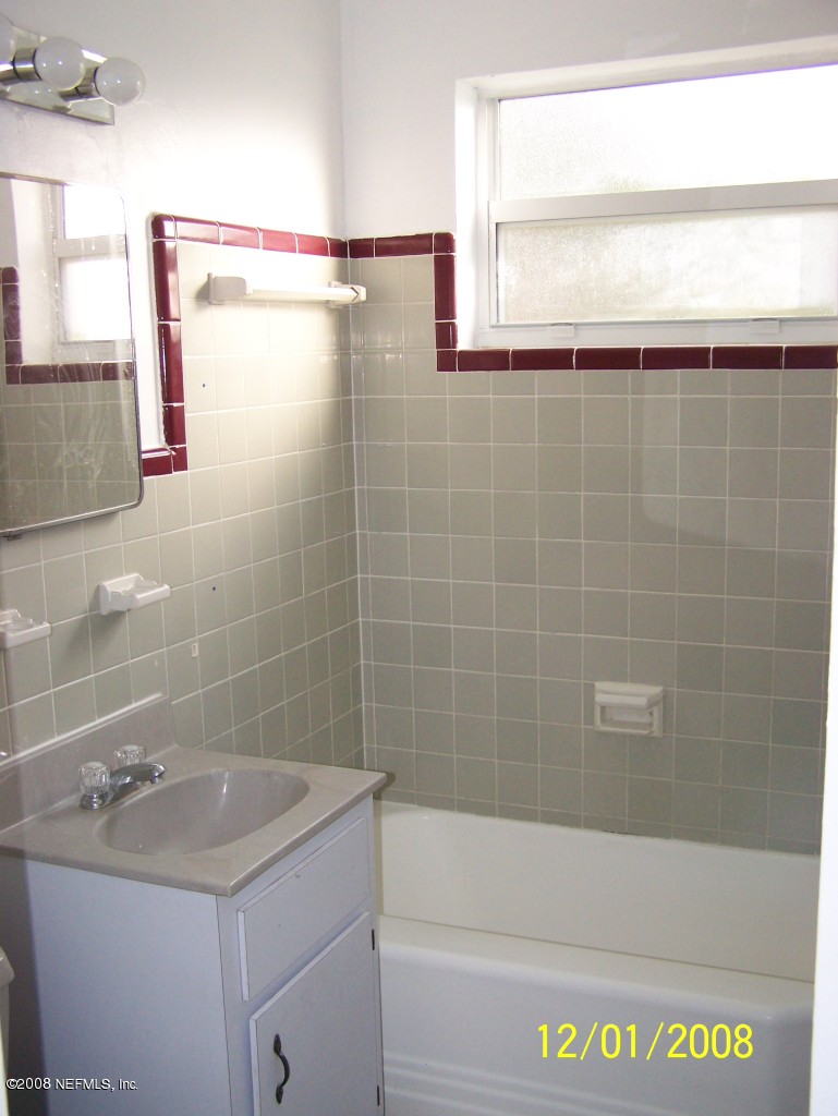 1910 Shelton Road Jacksonville, FL 32211 - Photo 6 of 9 Bath