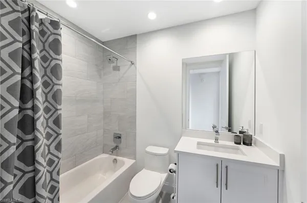 $10,000 | 1111 Central, Unit 417S, Naples, FL 34104