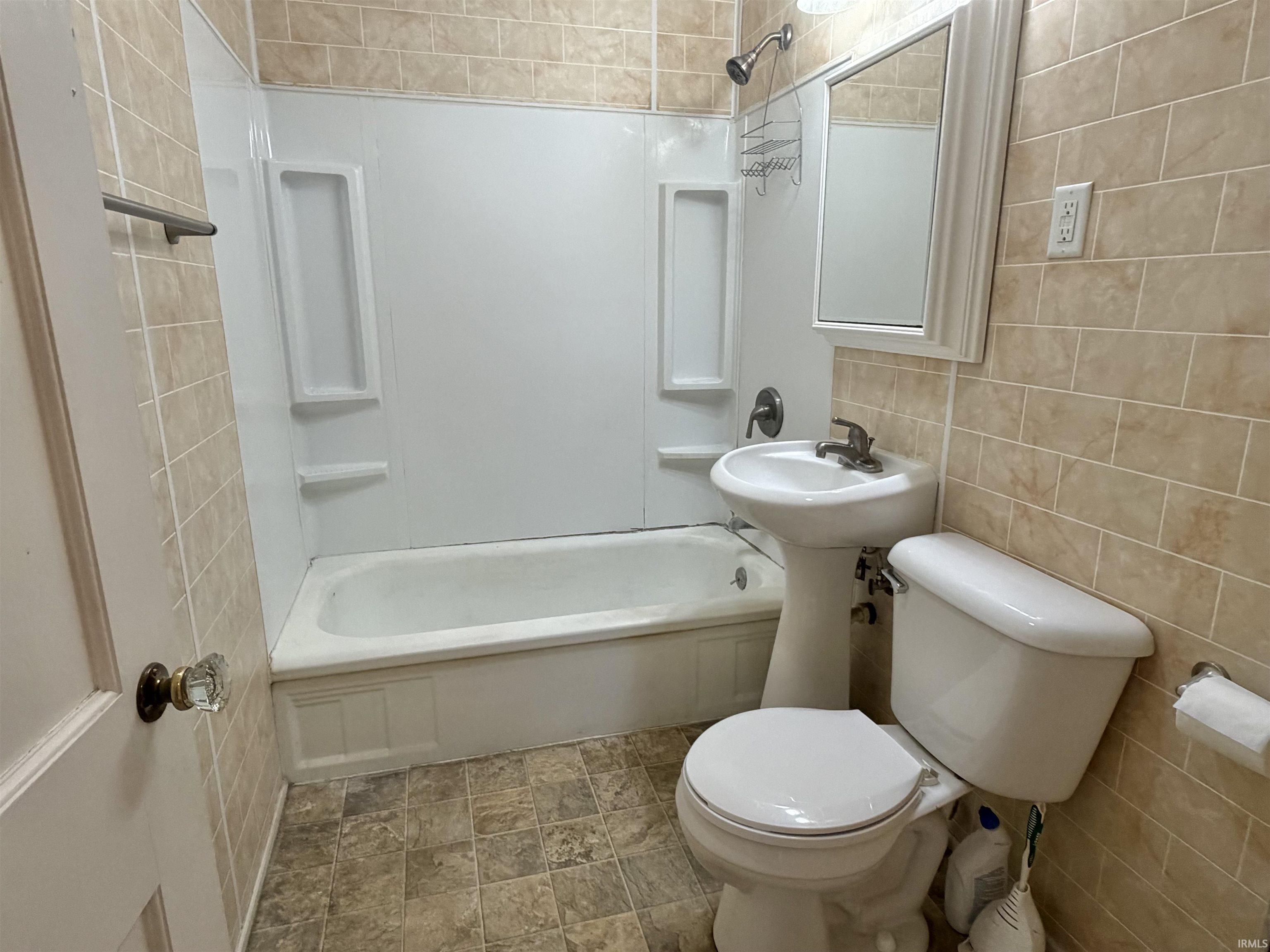 438 West 12th Street Peru, IN 46970 - Photo 9 of 15