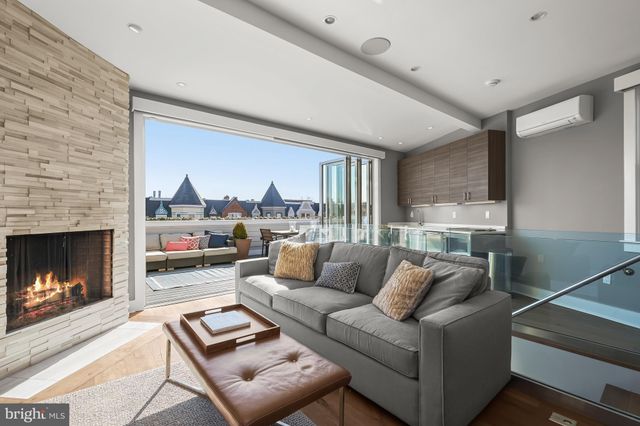 $1,705,000 | 939 T Street Northwest, Washington, DC 20001