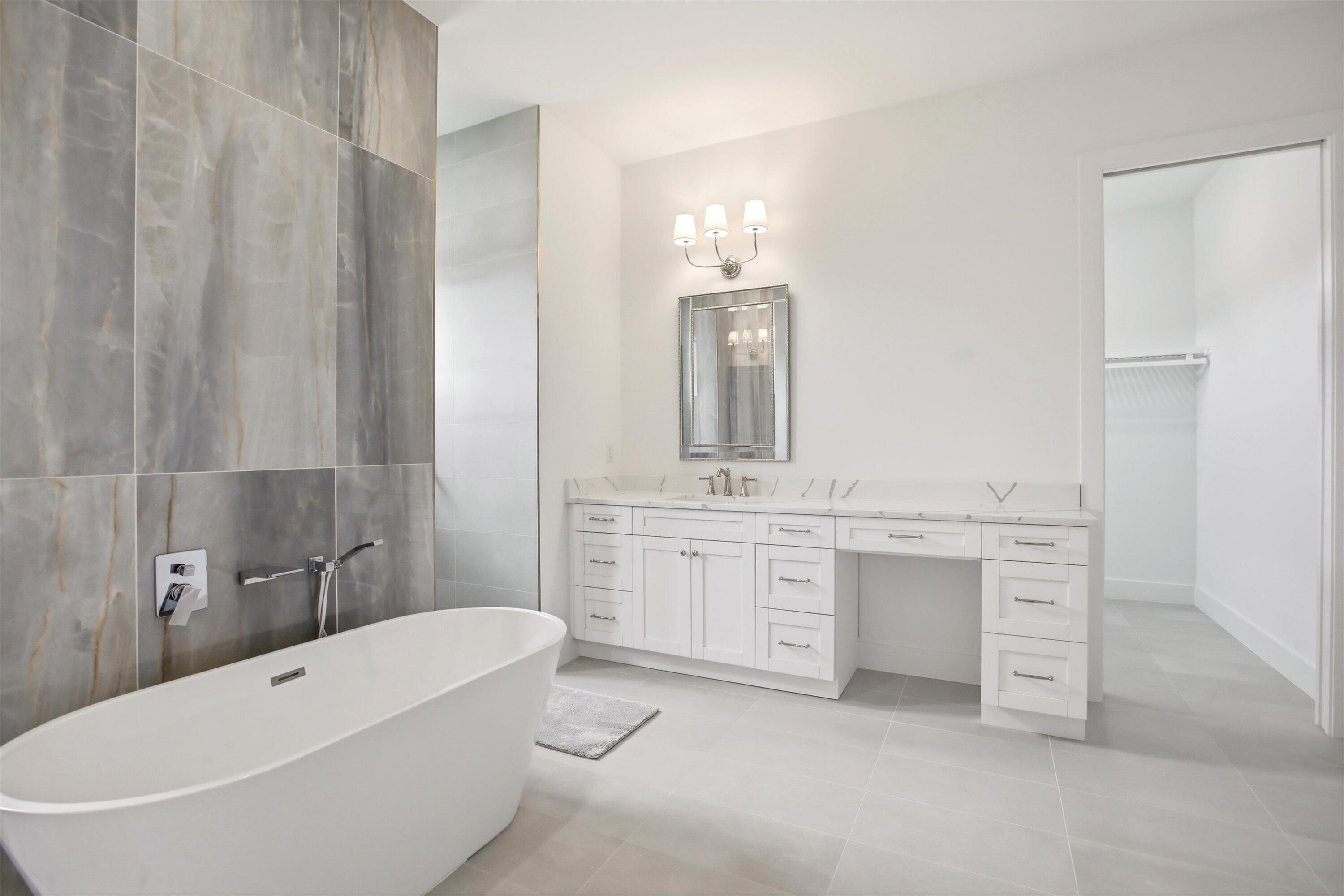 211 Landmark Street Marco Island, FL 34145 - Photo 32 of 85 32-Property Photo 032