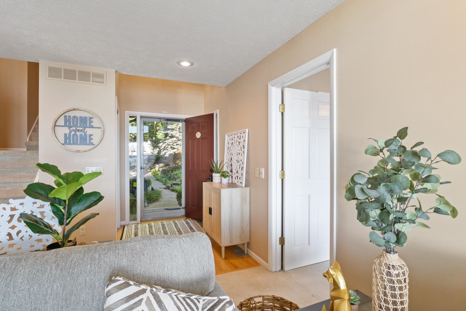 6923 North Kalorama Road Leesburg, IN 46538 - Photo 11 of 36 Gallery Image 11
