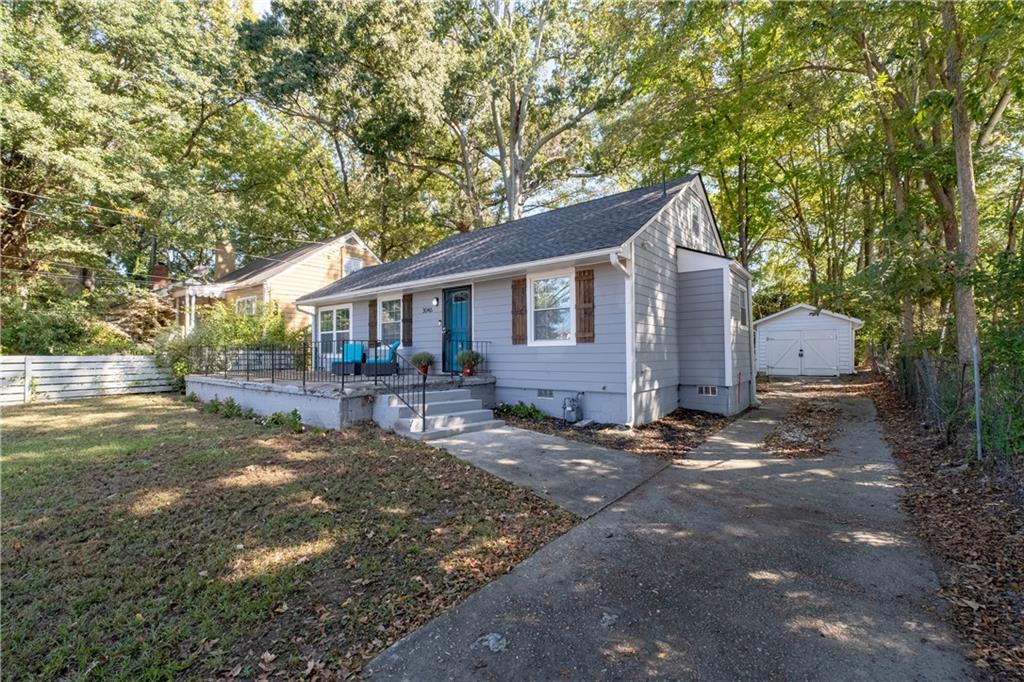 3046 Dobbs Way Atlanta, GA 30344 - Photo 2 of 32