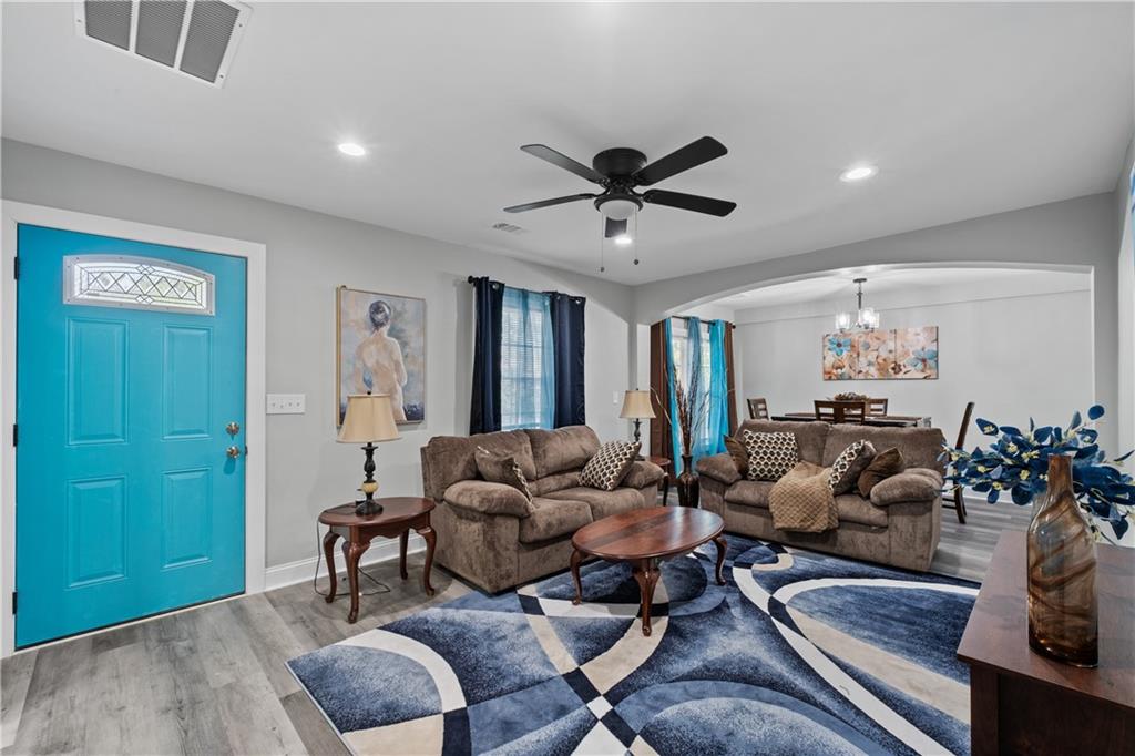 3046 Dobbs Way Atlanta, GA 30344 - Photo 5 of 32