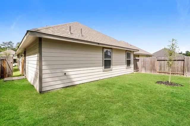 $1,705 | 2723 South Lina Court, Conroe, TX 77301