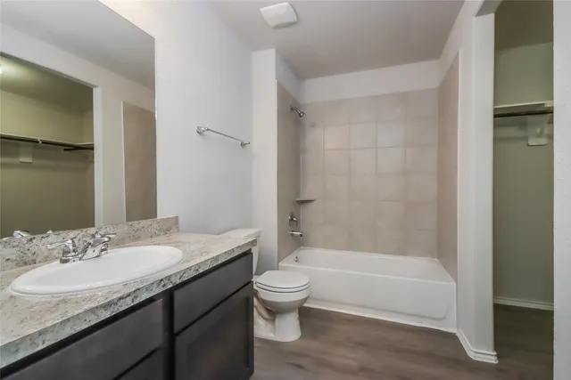 $1,705 | 2723 South Lina Court, Conroe, TX 77301