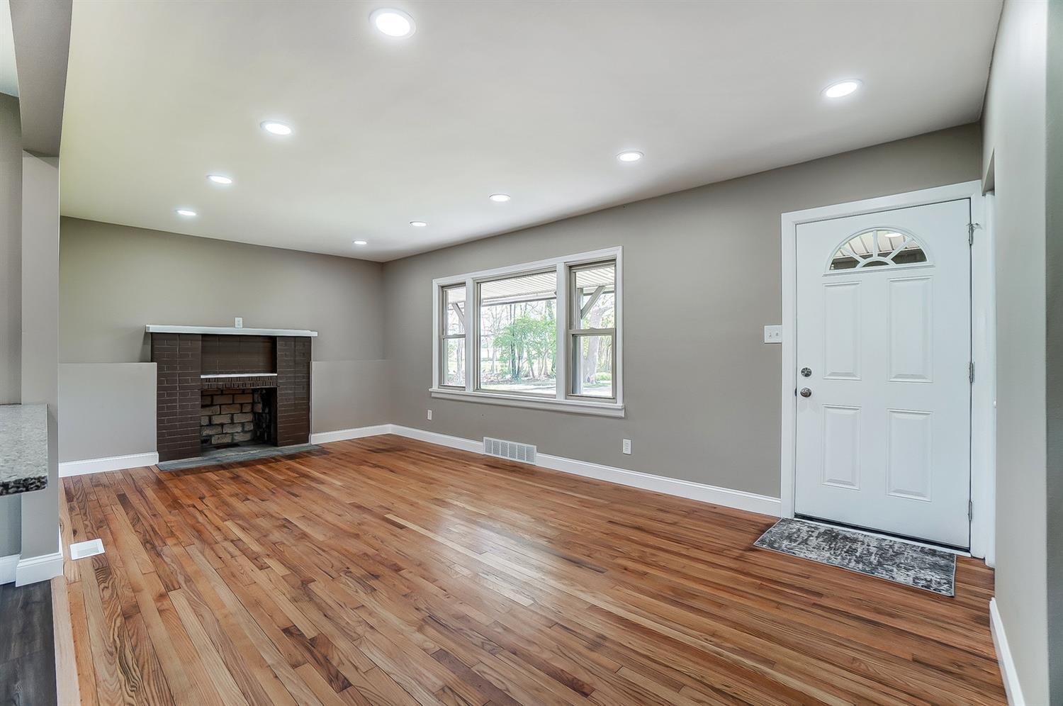 4451 Shaker Road Franklin, OH 45005 - Photo 8 of 39 Gallery Image 8