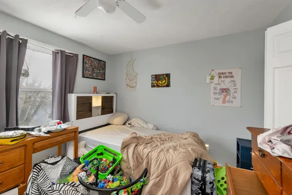 $565,000 | 479 Lake Avenue, Manchester, NH 03103