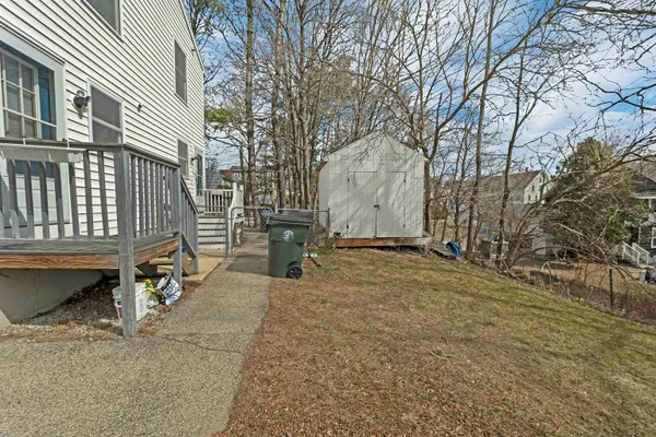 $565,000 | 479 Lake Avenue, Manchester, NH 03103