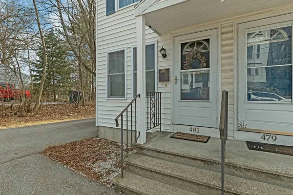 $565,000 | 479 Lake Avenue, Manchester, NH 03103