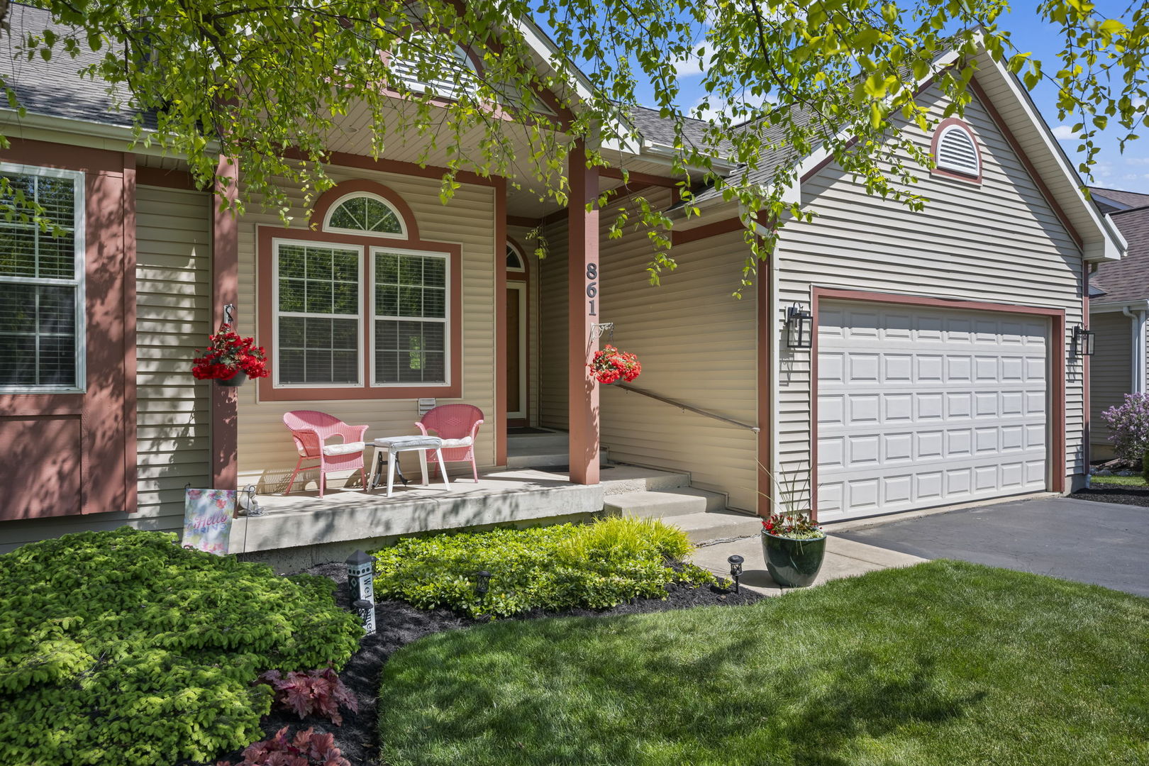 861 Prairie Ridge Drive Woodstock, IL 60098 - Photo 4 of 40