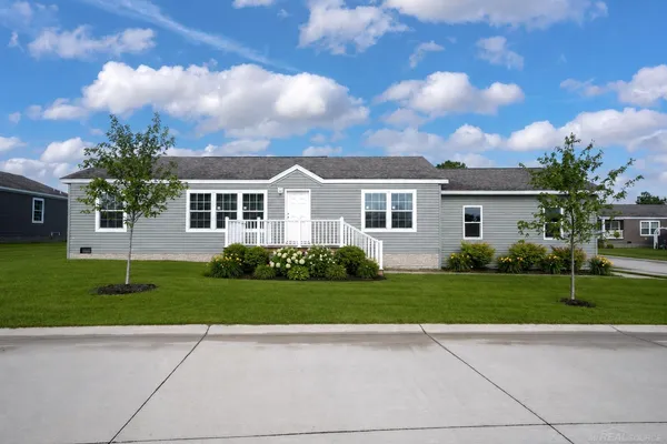 $186,000 | 2776 Pinellas Court, Lapeer, MI 48446