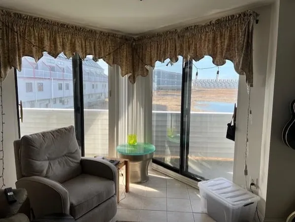 $449,000 | 567 Ocean Boulevard, Unit 107, Hampton, NH 03842