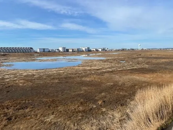 $449,000 | 567 Ocean Boulevard, Unit 107, Hampton, NH 03842