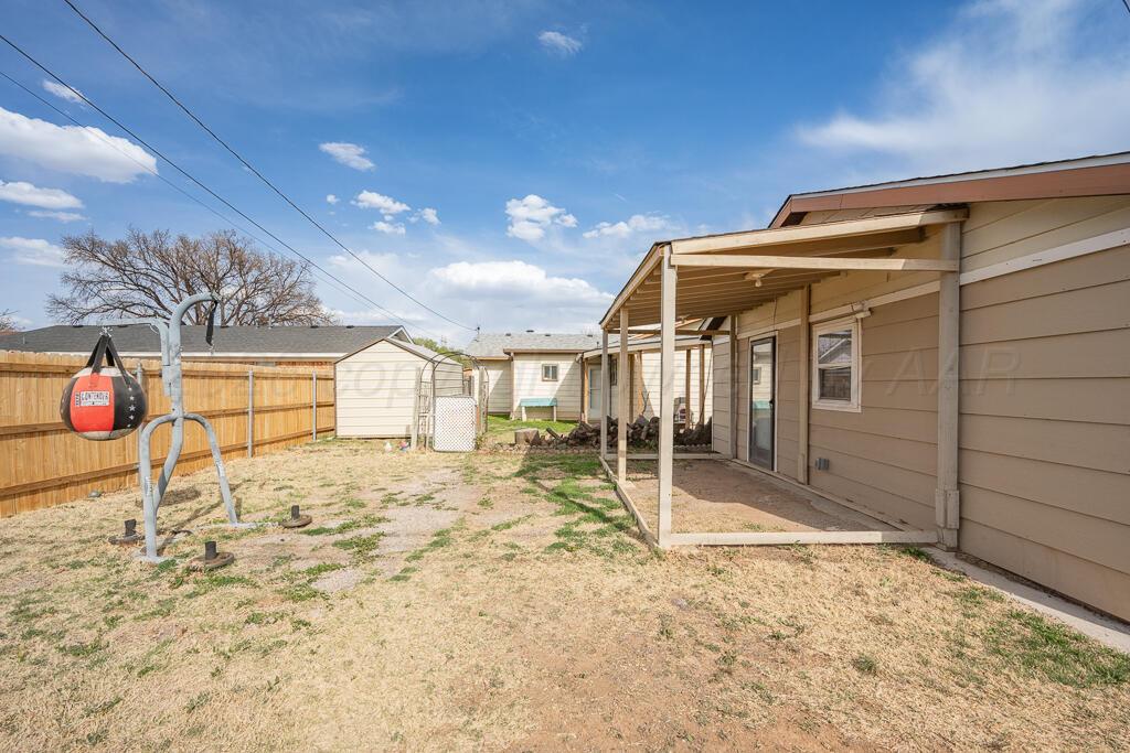 2910 Browning Street Amarillo, TX 79103 - Photo 23 of 28 a view of garage
