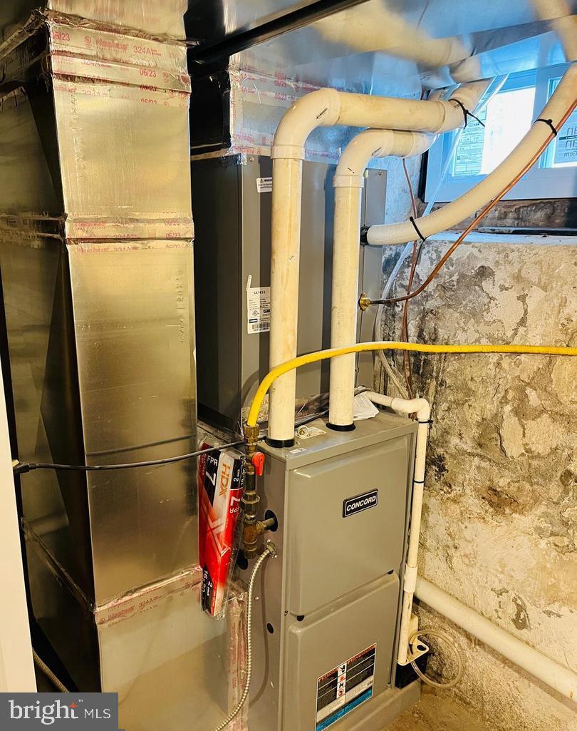 424 North Springfield Road Clifton Heights, PA 19018 - Photo 18 of 24 a bathroom with a sink and a mirror