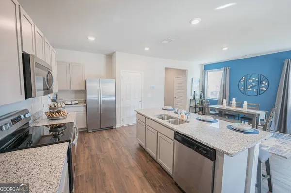 $2,188 | 4901 Stonebrooke Drive, Unit CALI, Valdosta, GA 31605